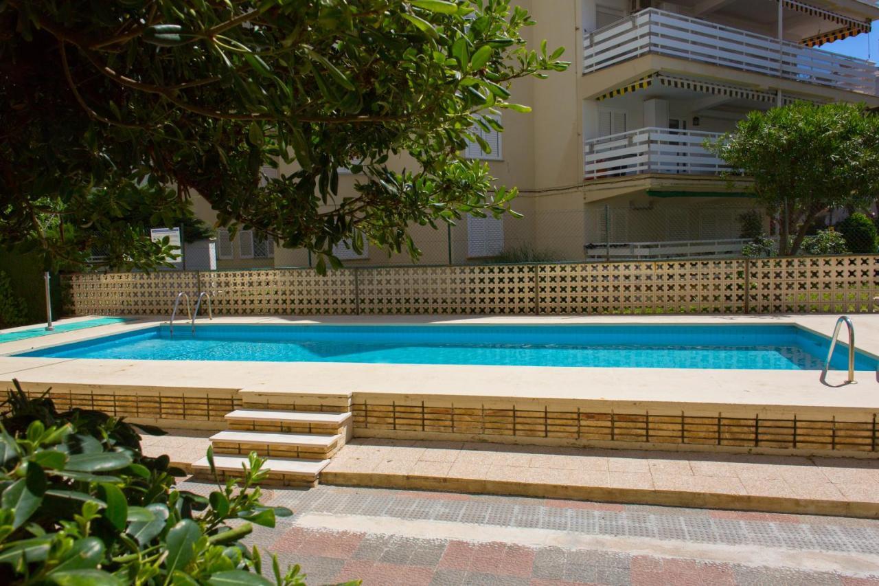 Apartamento - Wifi Free - Piscina - 50 M Playa سالو المظهر الخارجي الصورة