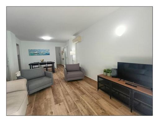 Apartamento - Wifi Free - Piscina - 50 M Playa سالو المظهر الخارجي الصورة