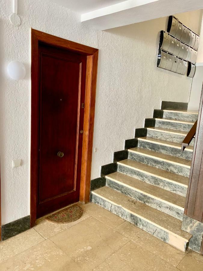 Apartamento - Wifi Free - Piscina - 50 M Playa سالو المظهر الخارجي الصورة